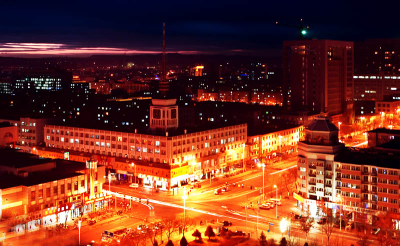 赤峰,红色足迹与自然奇观之旅